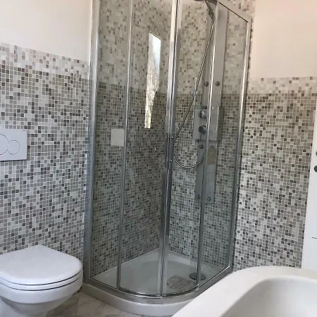 Liguria Holidays - Nuovo E Moderno In Centro Apartman